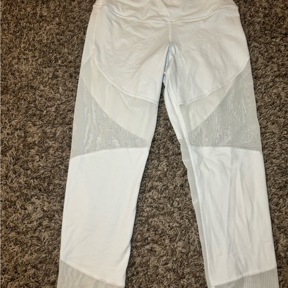 Victoria secret white mesh leggings size medium - Picture 3 of 4